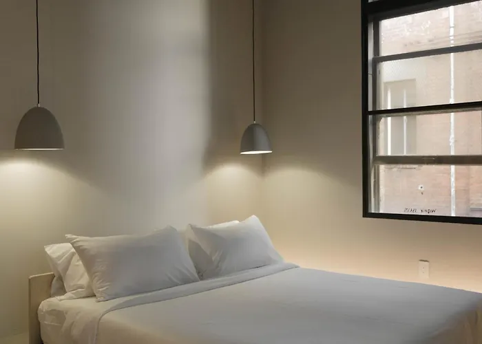 Standard Queen Room